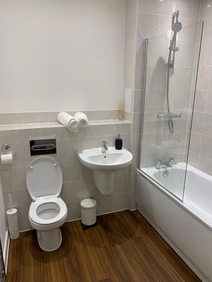 BRAND NEW 2 BED LUXURY APARTMENT No PARTIES No EVENTS West Thurrock Exterior foto