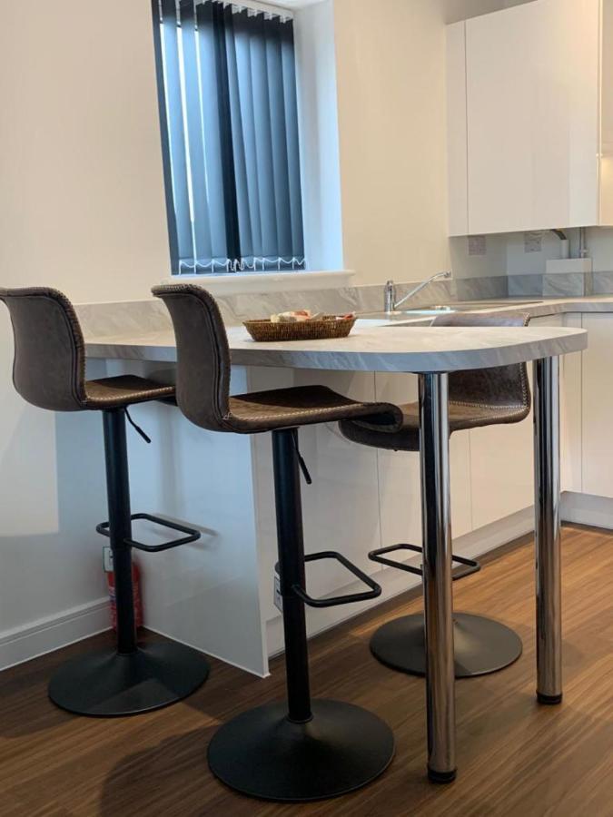 BRAND NEW 2 BED LUXURY APARTMENT No PARTIES No EVENTS West Thurrock Exterior foto